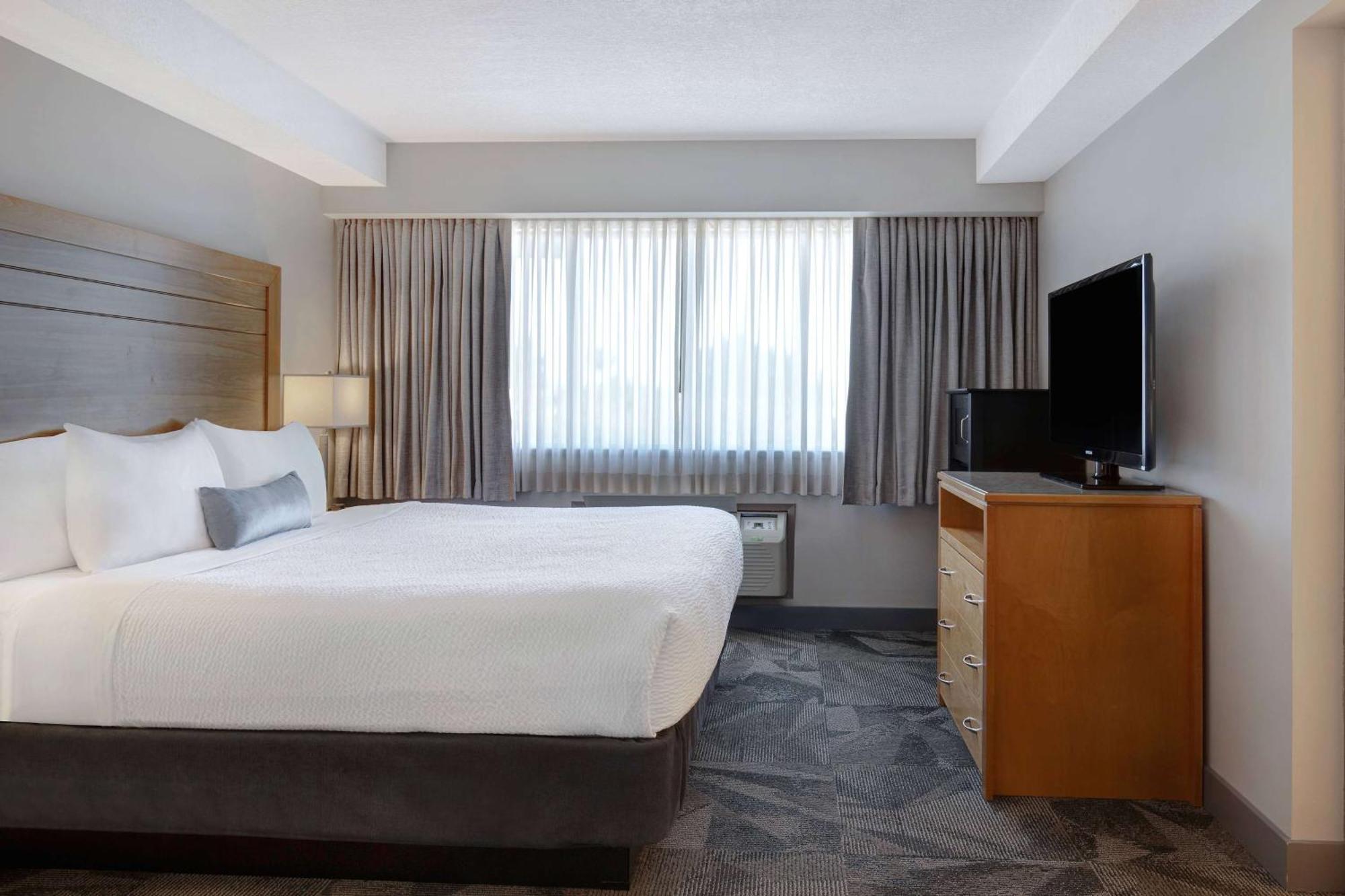 Days Inn By Wyndham Victoria Airport Sidney Buitenkant foto