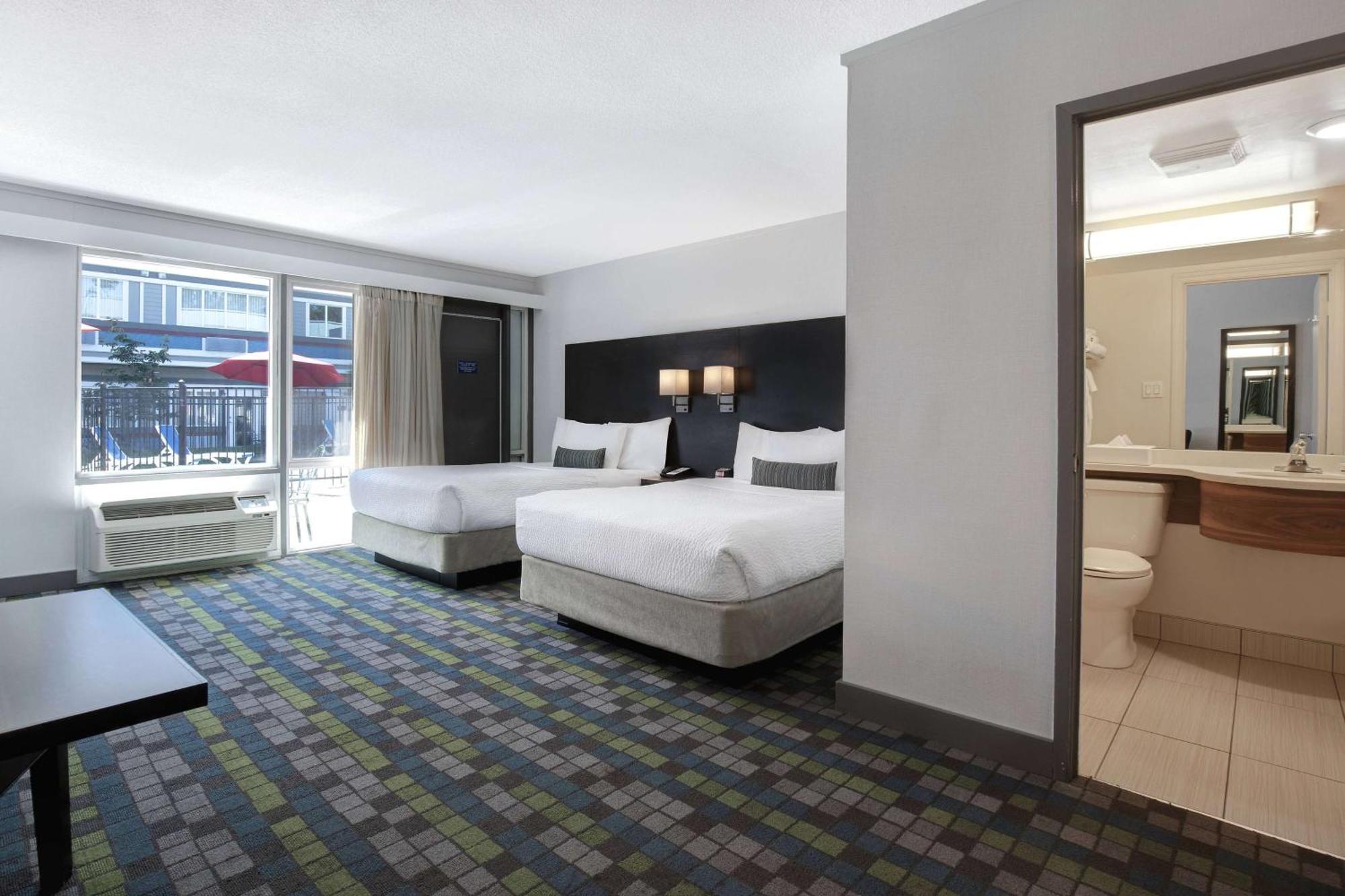 Days Inn By Wyndham Victoria Airport Sidney Buitenkant foto