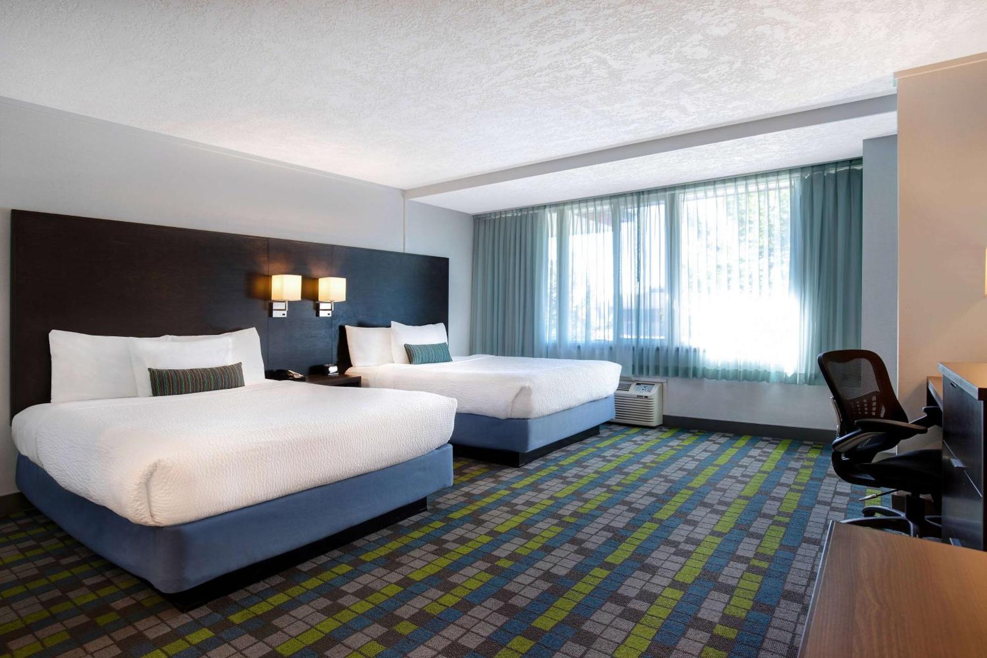 Days Inn By Wyndham Victoria Airport Sidney Buitenkant foto