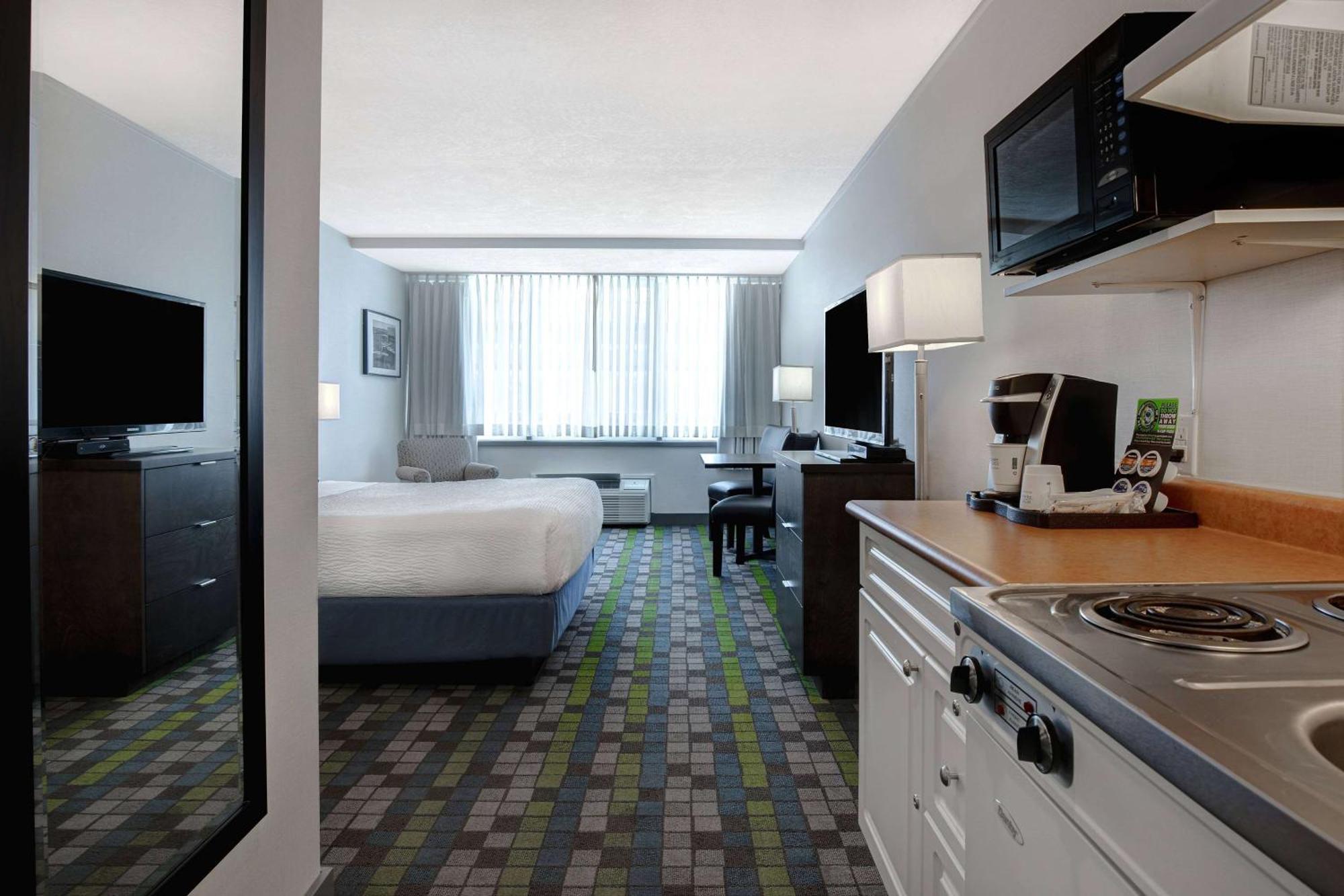 Days Inn By Wyndham Victoria Airport Sidney Buitenkant foto